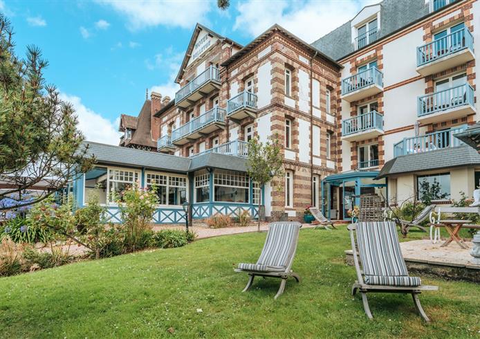 Hotel Restaurant Bellevue vue mer Villerville Normandie - Bellevue Hotel