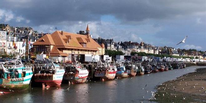Trouville Port de pêche - Bellevue Hotel