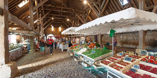 Marché de St-Pierre-sur-Dives - Bellevue Hotel