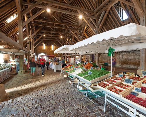 Marché de St-Pierre-sur-Dives - Bellevue Hotel