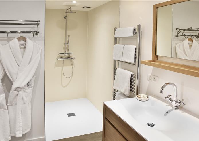 suites familiales, vue mer, spacieuse   - Bellevue Hotel