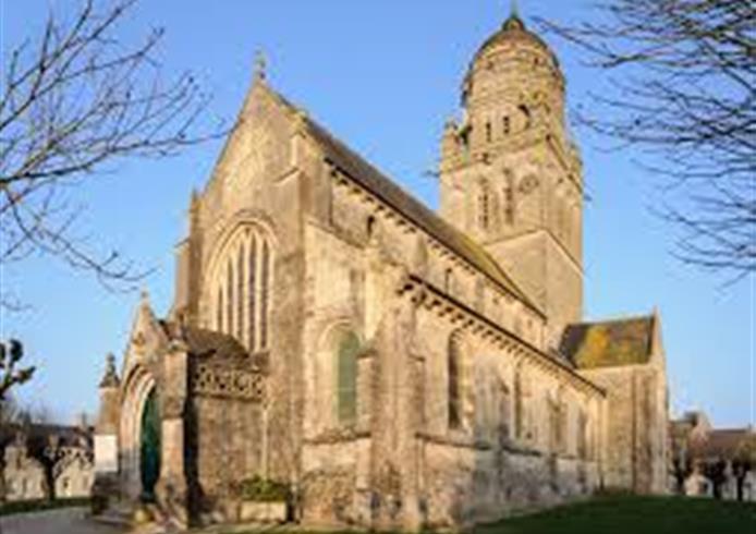 Eglise de Sainte Marie du Mont  - Bellevue Hotel